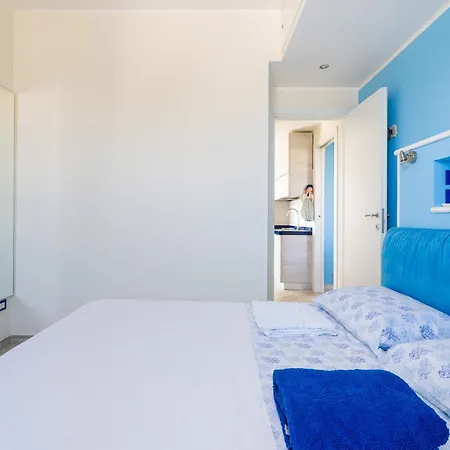 Beachfront With Amazing Sea View Balconies Daire *