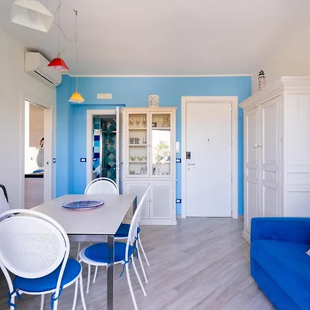 Beachfront With Amazing Sea View Balconies Daire