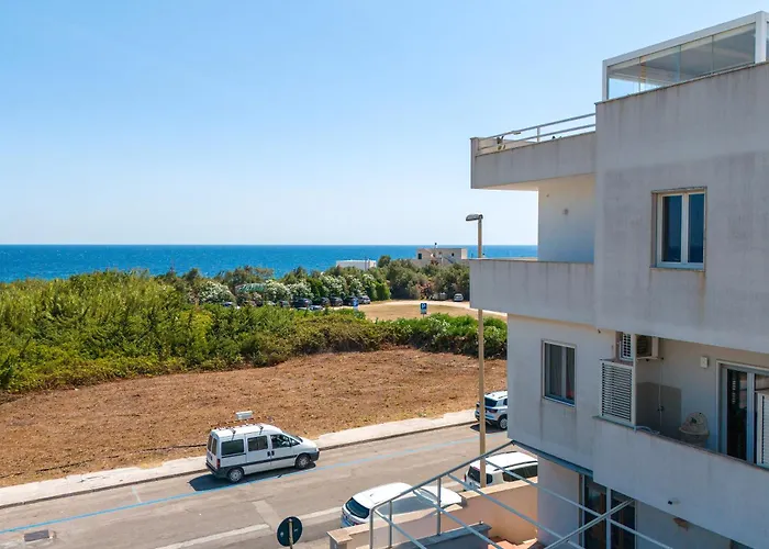 Beachfront With Amazing Sea View Balconies Апартаменты Отранто