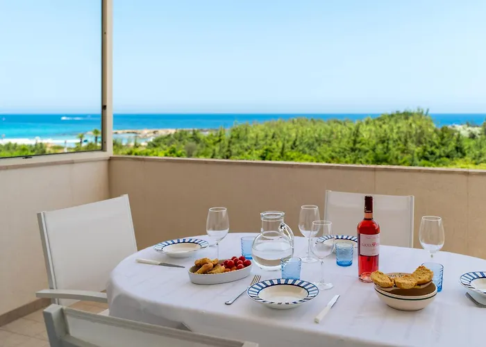 Апартаменты Beachfront With Amazing Sea View Balconies Отранто
