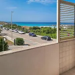 Beachfront With Amazing Sea View Balconies 아파트 *