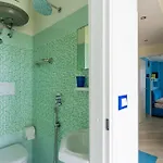 아파트 Beachfront With Amazing Sea View Balconies *