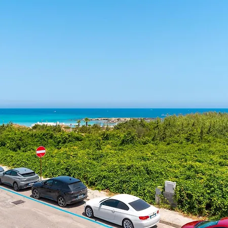 Apartment Beachfront With Amazing Sea View Balconies
