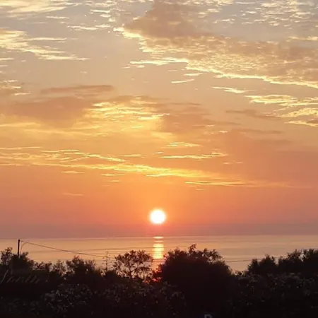 公寓 Beachfront With Amazing Sea View Balconies 奥特朗托